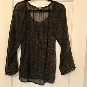 Subtle Floral Print Peasant-Style Tunic